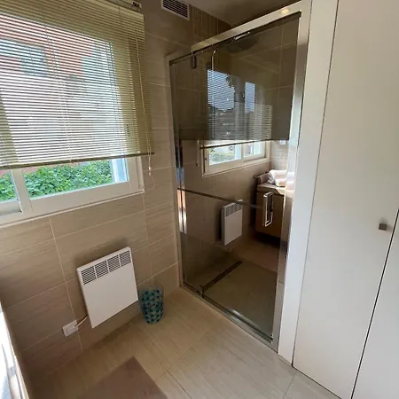Apartamento Relax At Basette With Large Garden And Swimming Pool Just A Few Minutes From Beaches Antibes